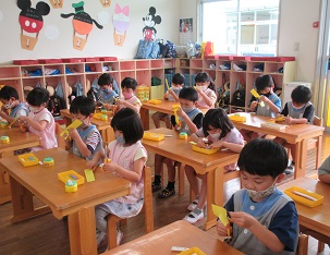 学校法人 昭和幼稚園 七夕製作 あやめ組 学校法人 昭和幼稚園 七夕製作 あやめ組